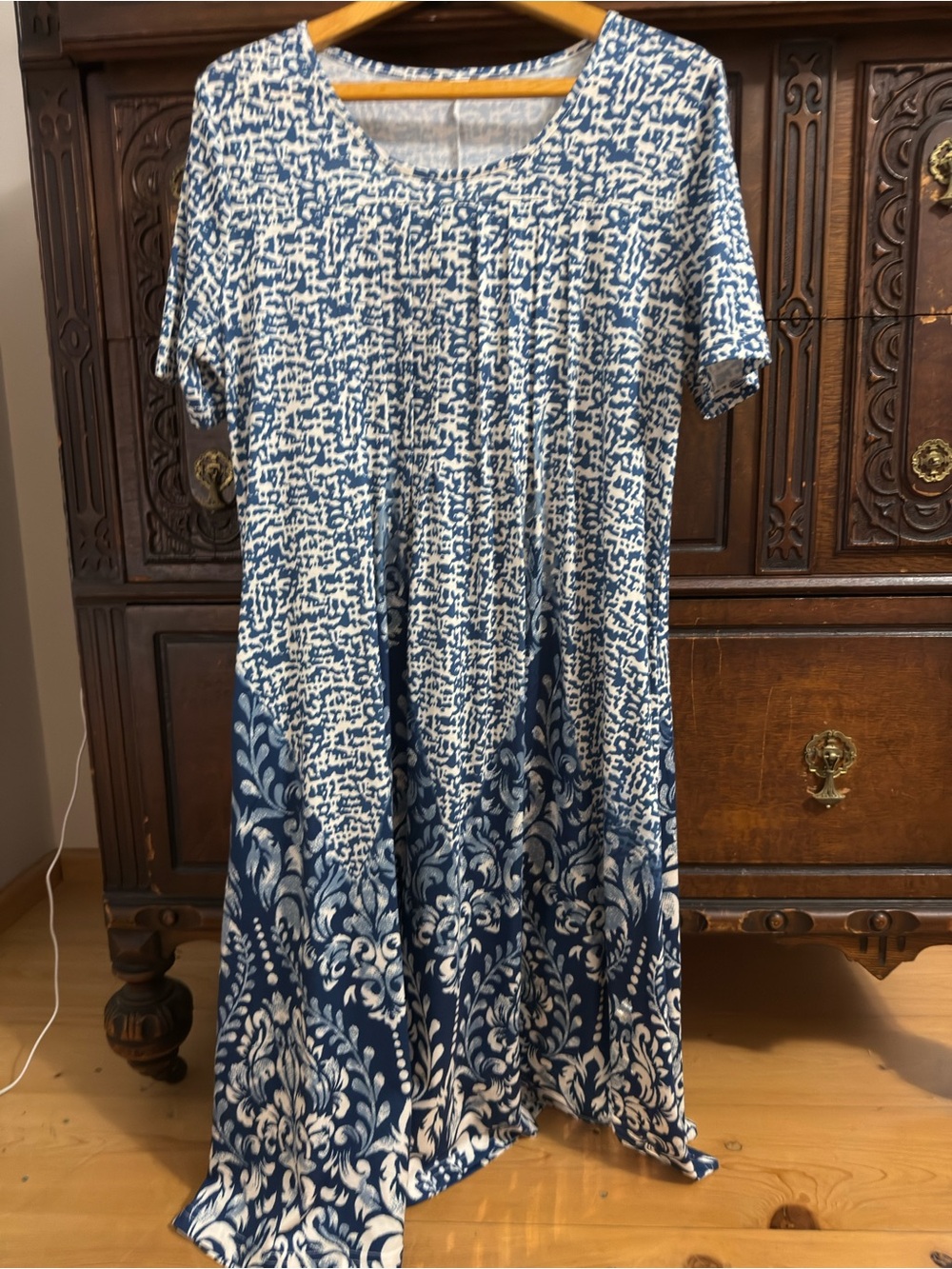 Blue and White Printed Short-Sleeve Women's Dress
